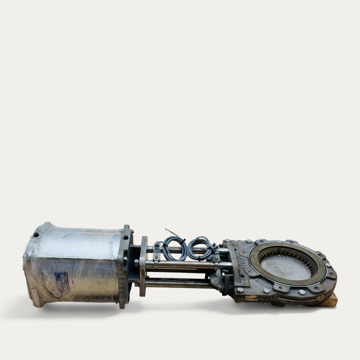 North Port Valve CG8M 8 in Knife Gate Valve