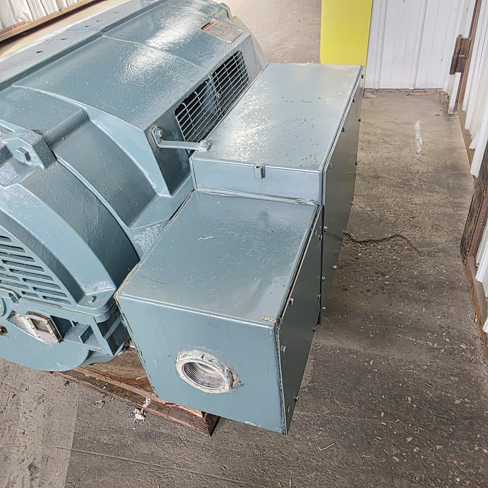 Reliance Electric Duty Master LXE AC Electric Motor 1500 HP, 3583 RPM