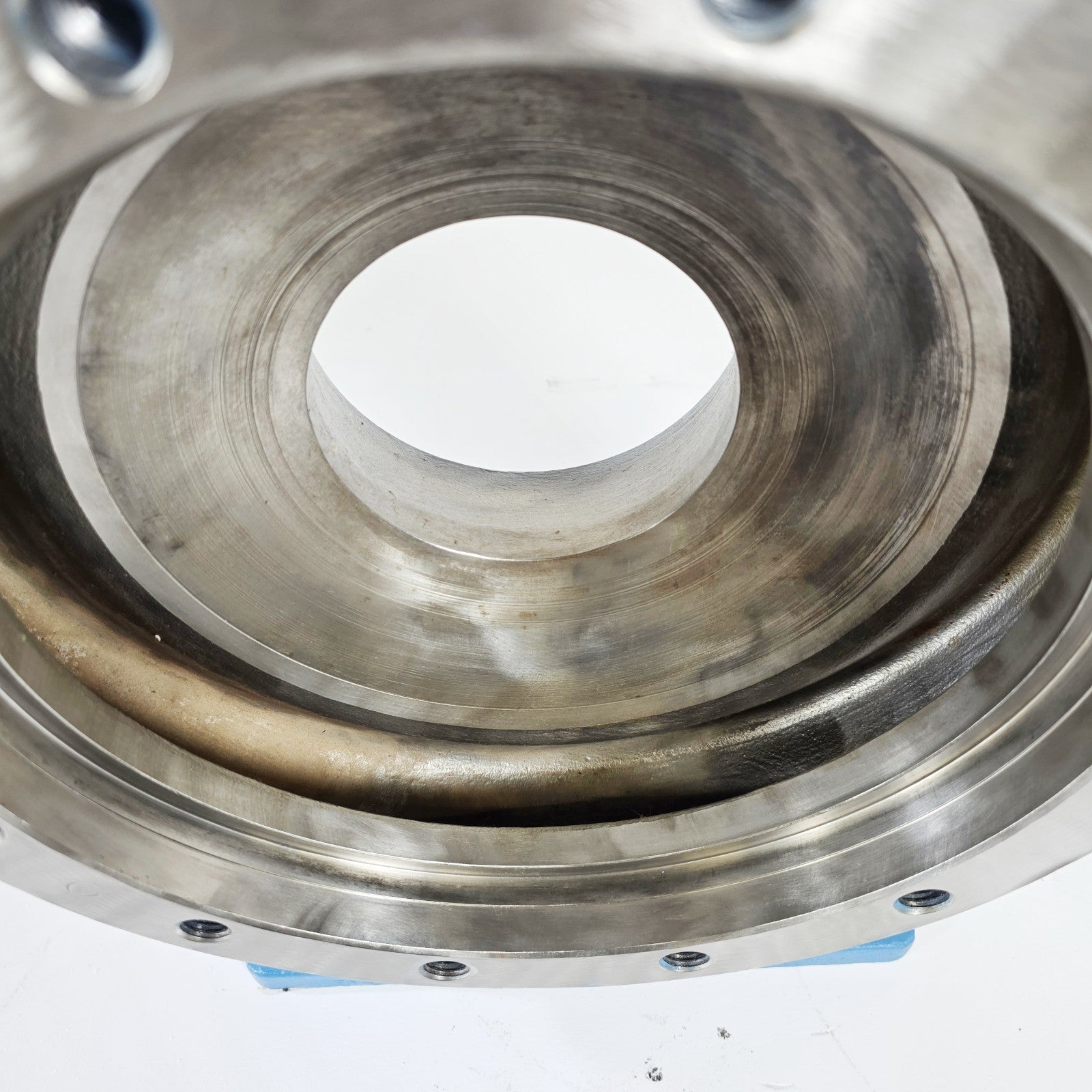 Summit 2196 LTO discharge flange view