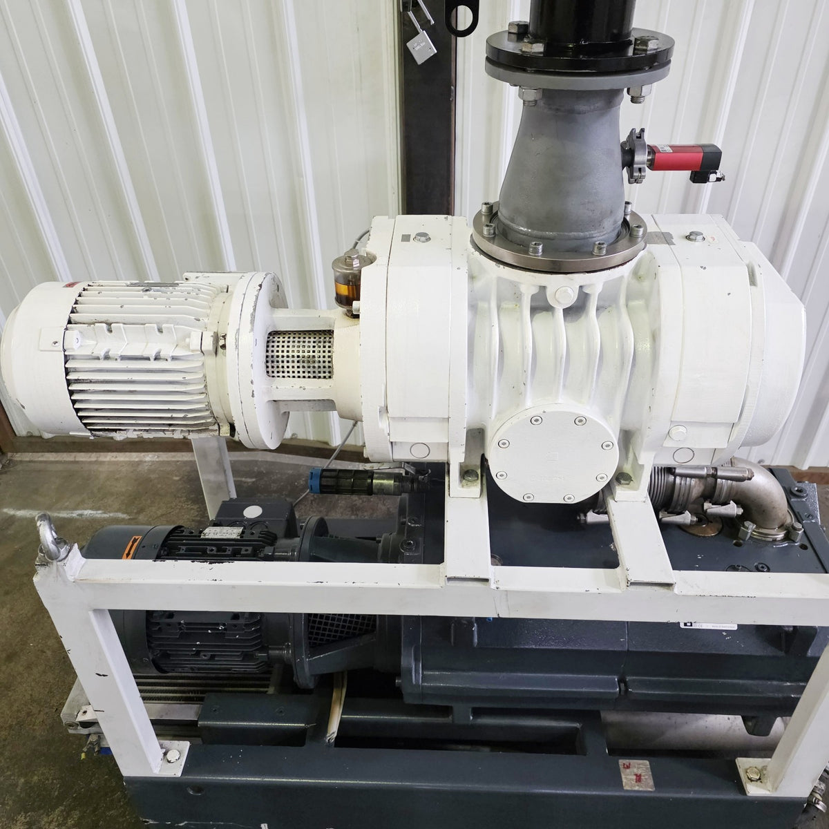 Busch Cobra NC 0400 pump and booster coupled assembly