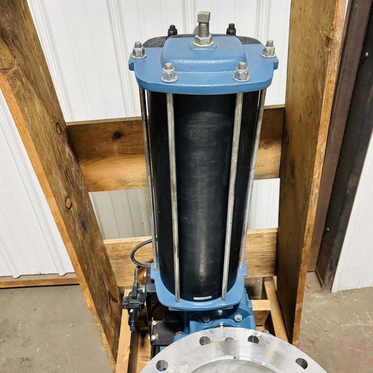 DeZURIK 12 in VPB-A V-port ball valve with pneumatic actuator