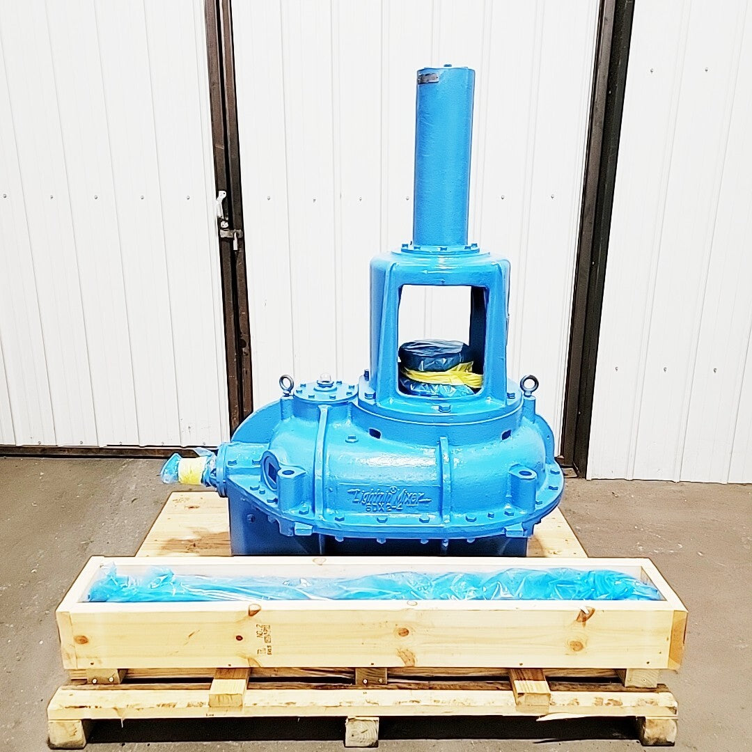 Lightnin 8-26-TECDS-502 gear reducer crated for shipment