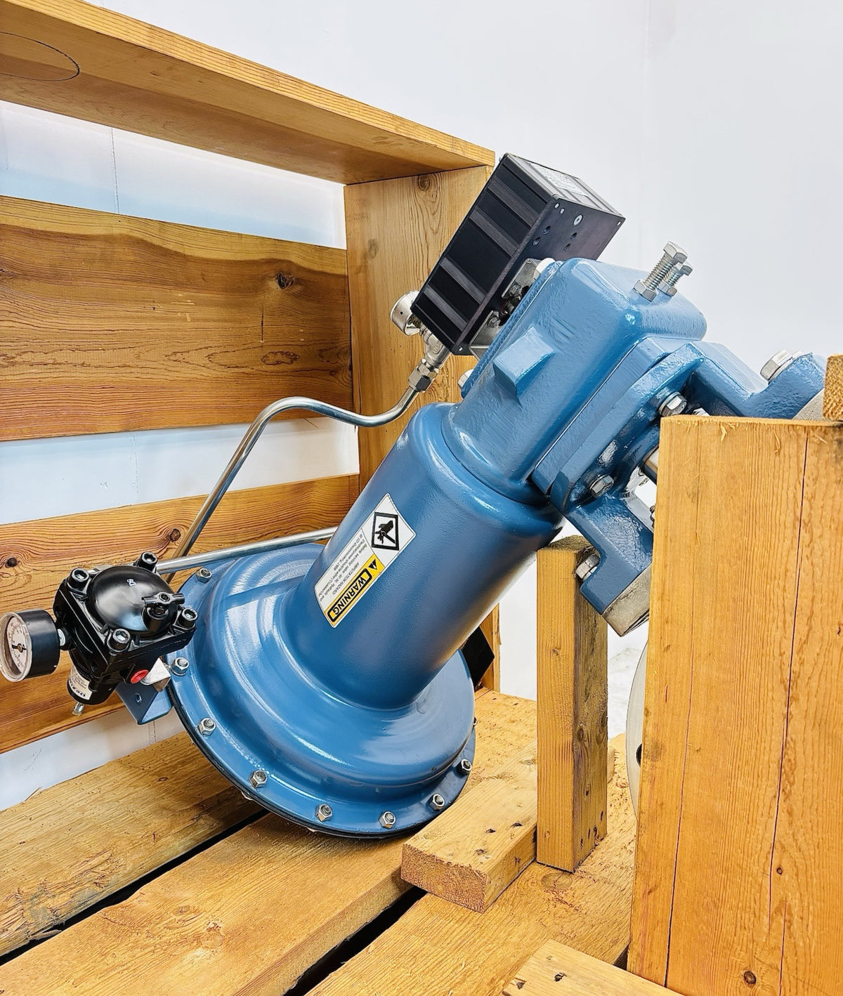 DeZURIK 10 in VPB V-ball control valve with pneumatic actuator