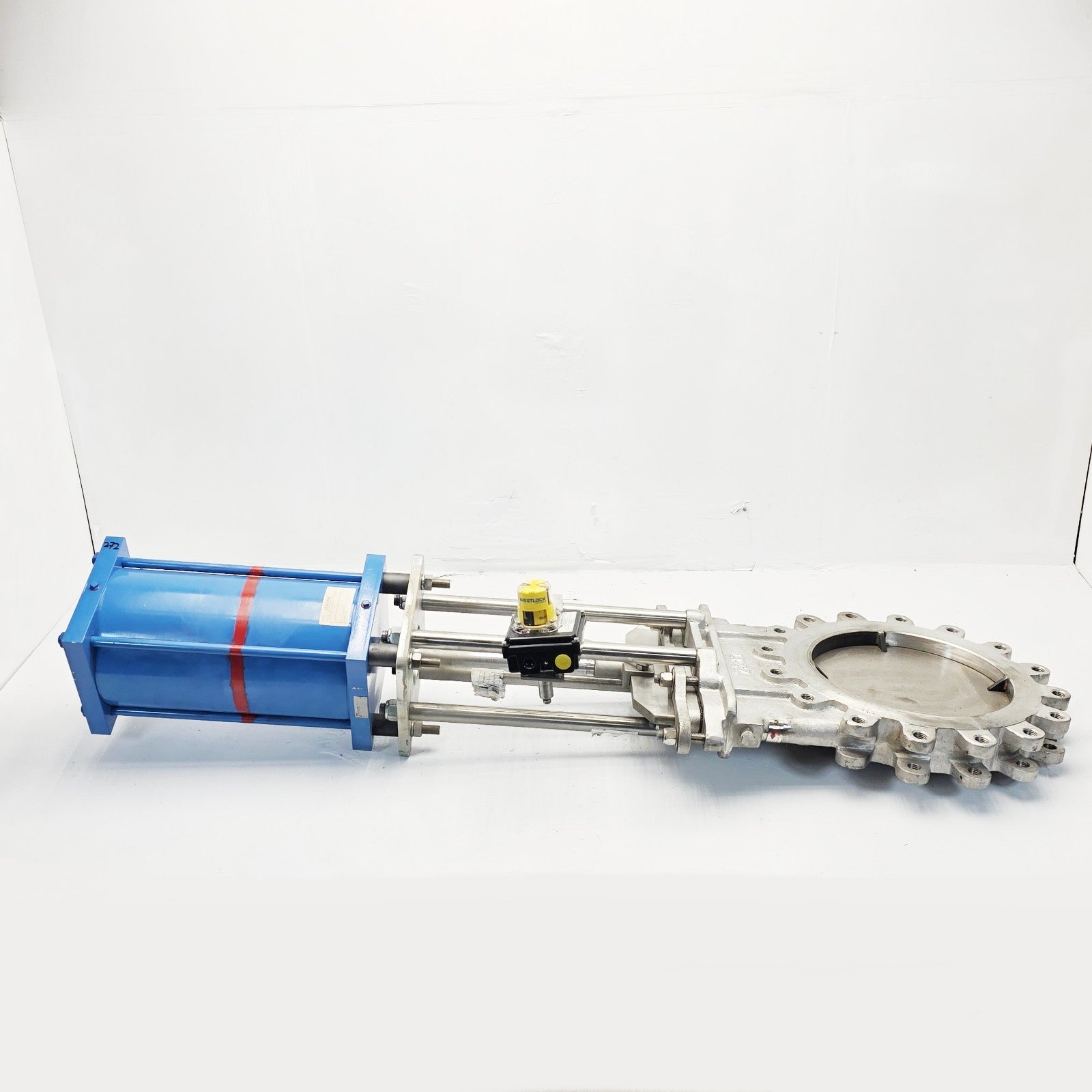 Trueline PAPG9NX3CK9 16in Knife Gate Valve overall view