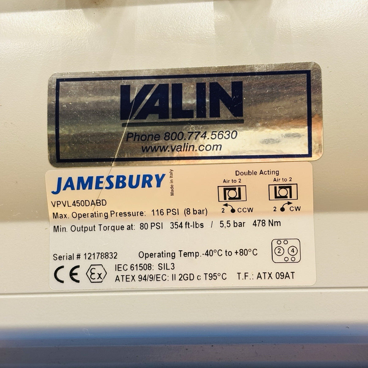 Jamesbury 9150313600XTZ2 4 in (DN100) nameplate