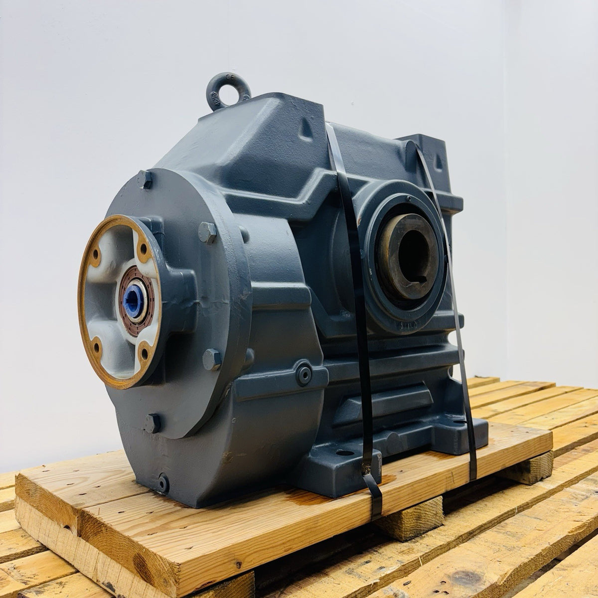 Falk 10UWBQ2A125A1C Gear Reducer as shown