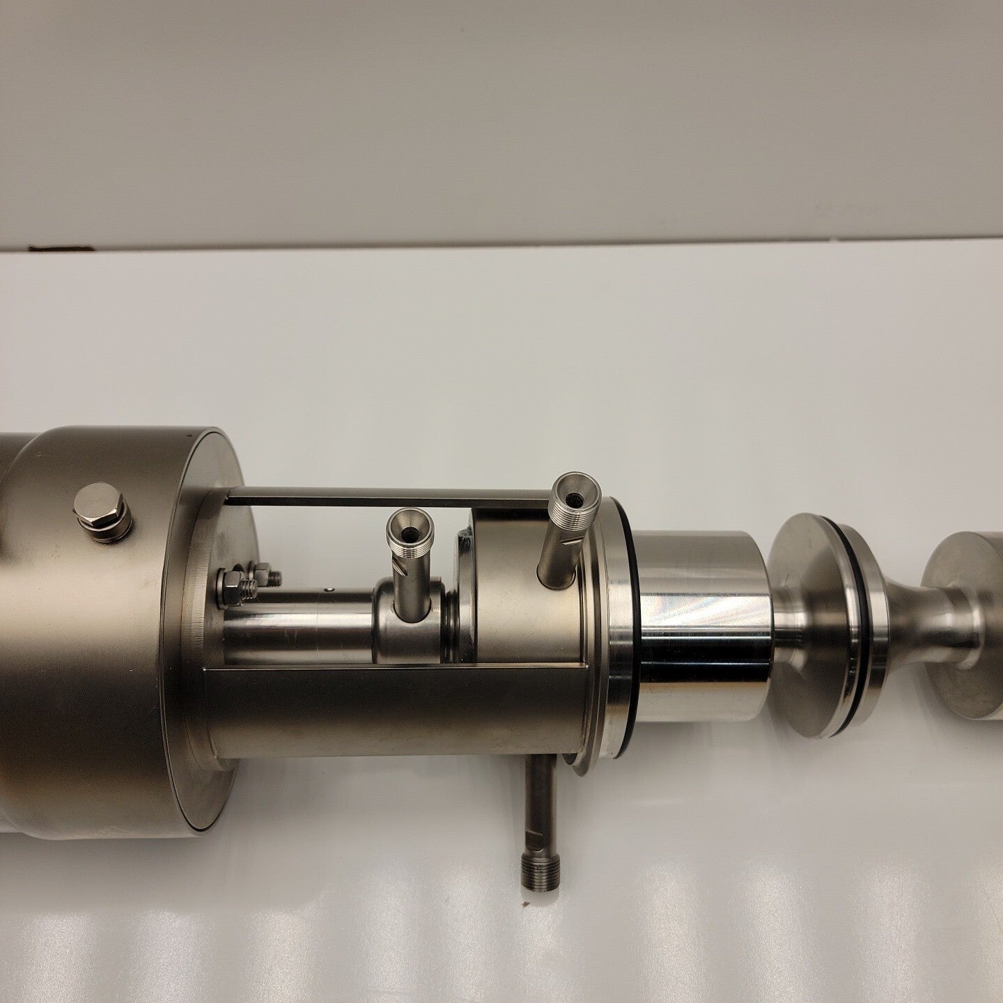 Alfa Laval valve seal and seat detail