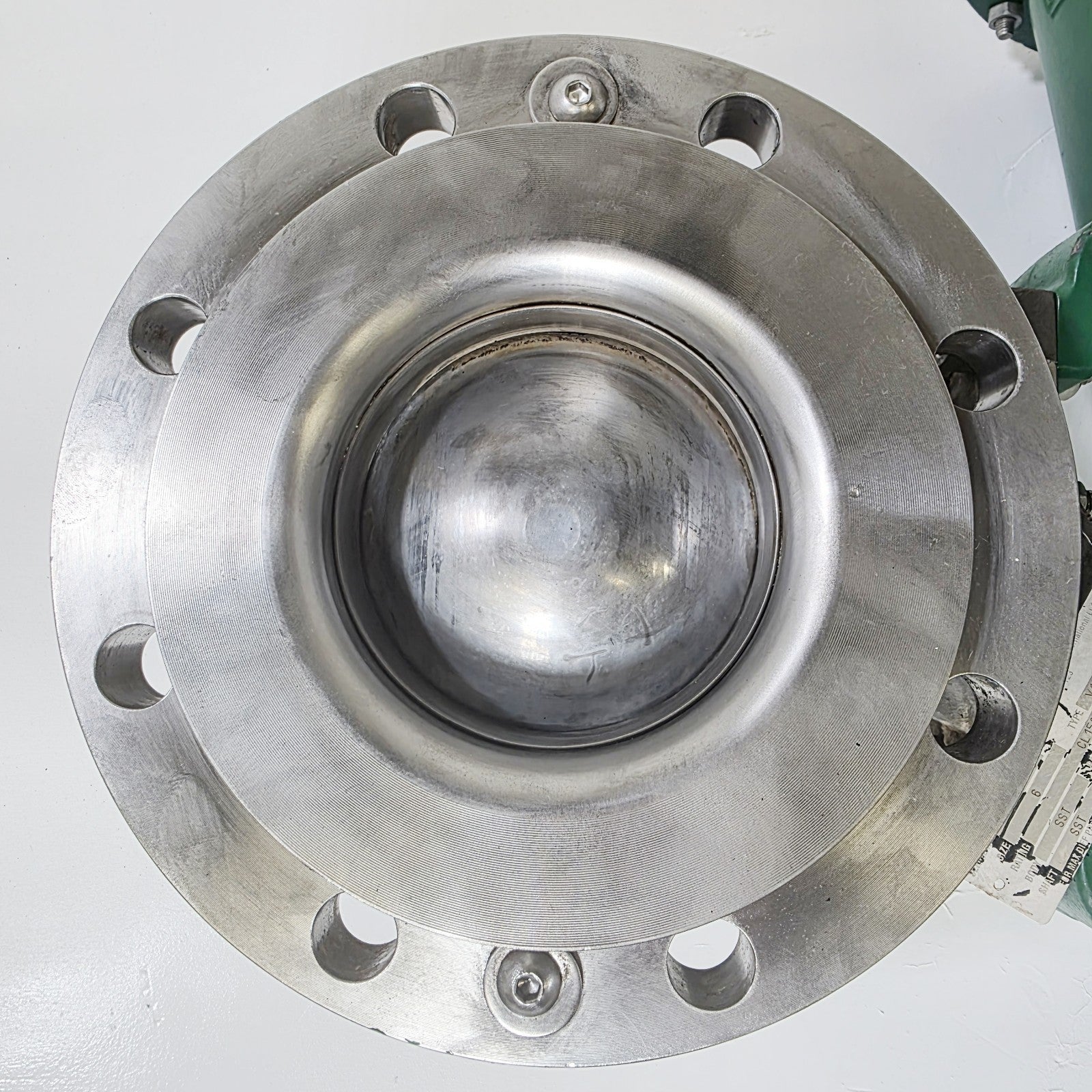 Fisher V150 SER B body nameplate and serial number