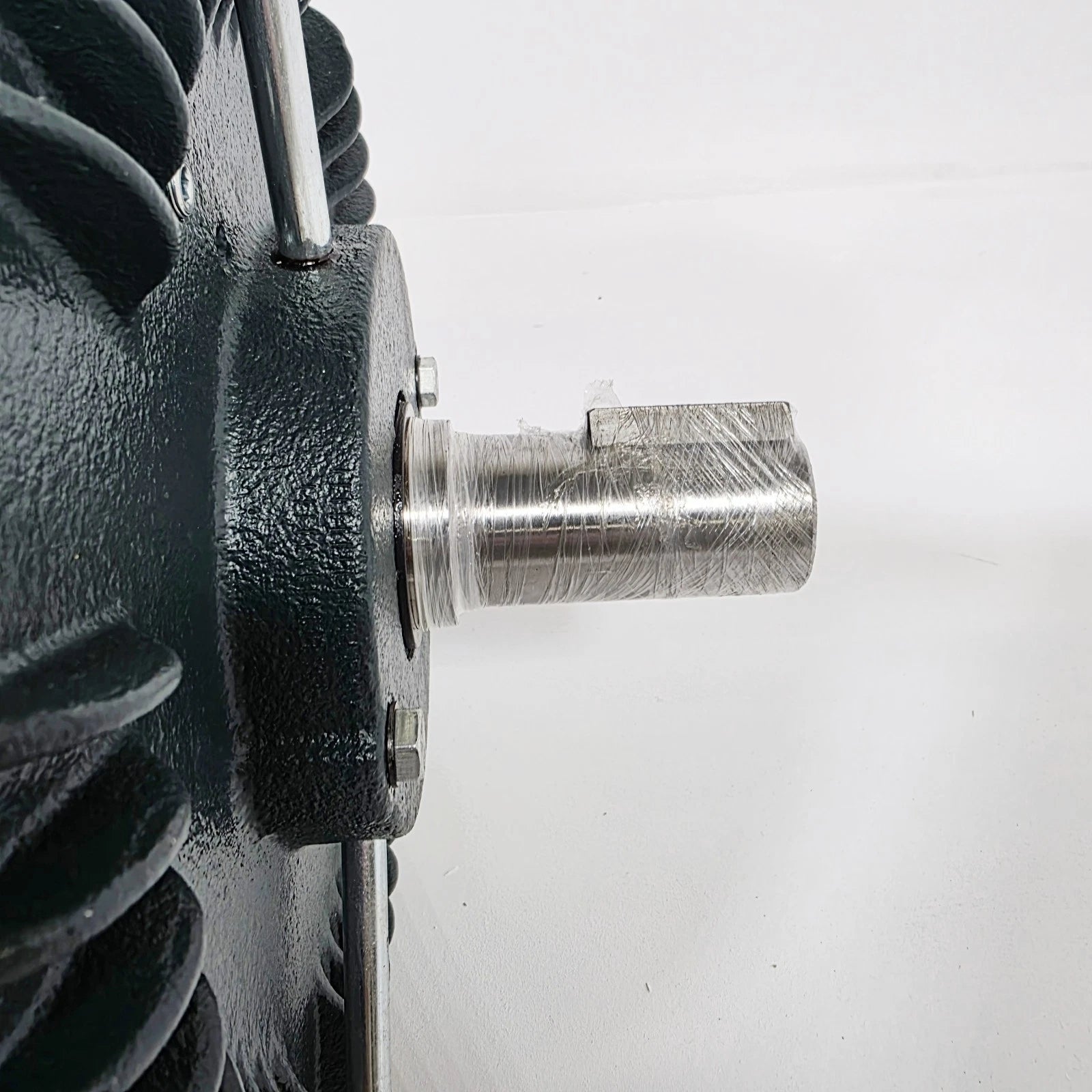 Toshiba 0252XSSB41R-P Electric Motor 25HP, TEFC, 460V, 3PH, 3520RPM