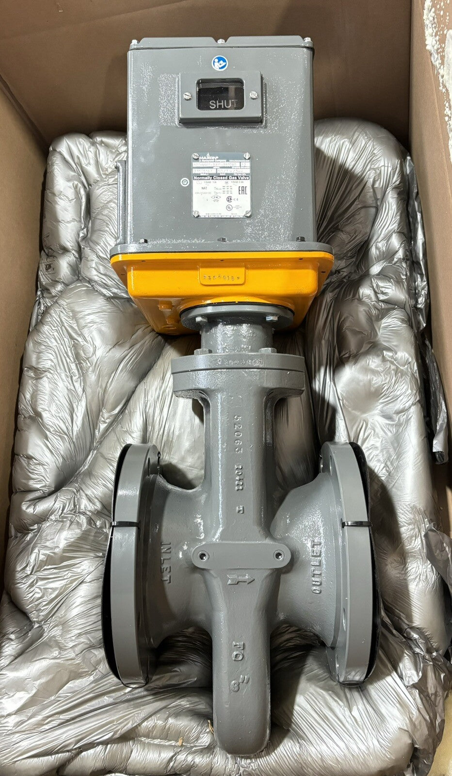 Maxon 600HMA11-BA11-BB32A0 Gas Shutoff Valve as shown