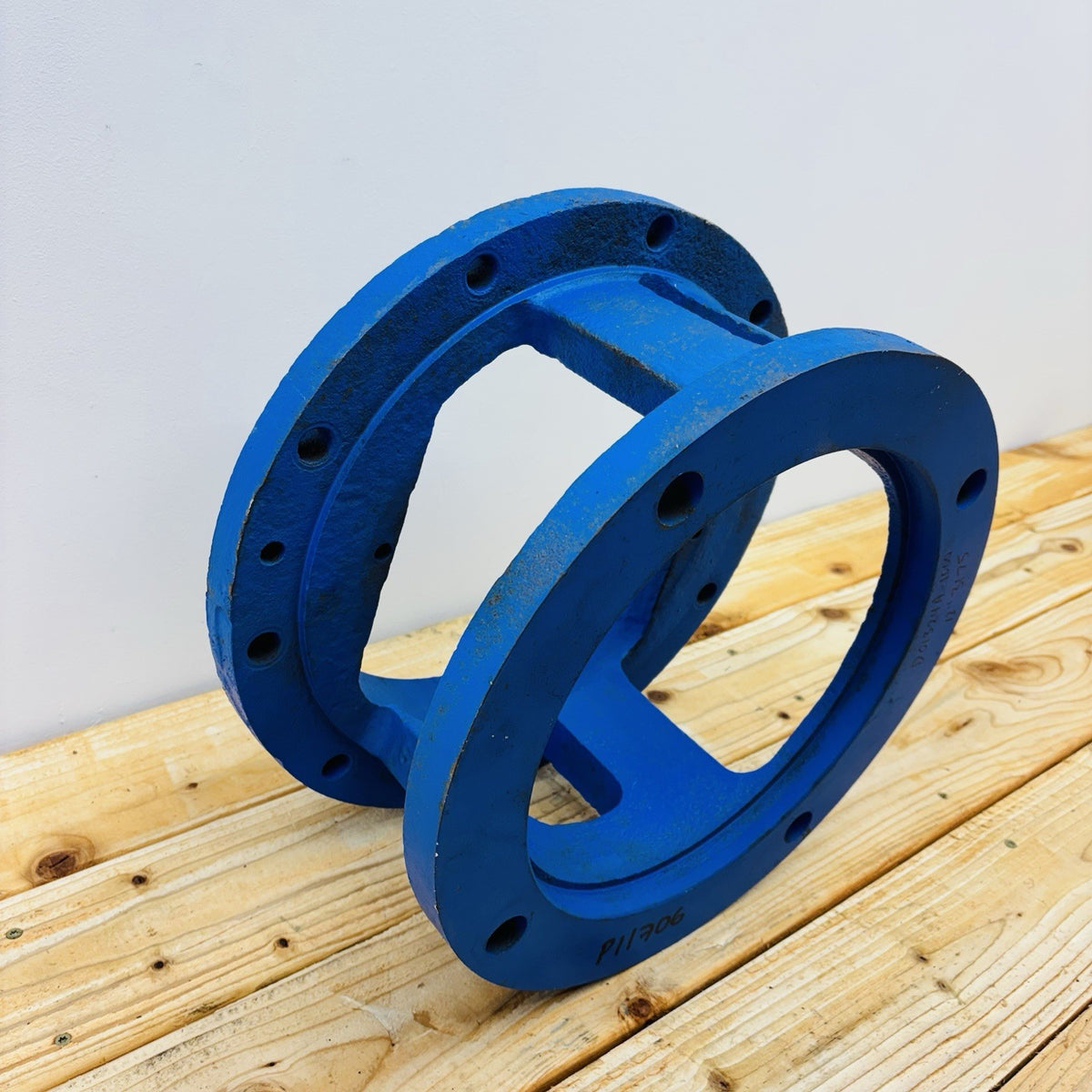 Goulds 3175 12 in iron frame adapter D01324A-1000, second view