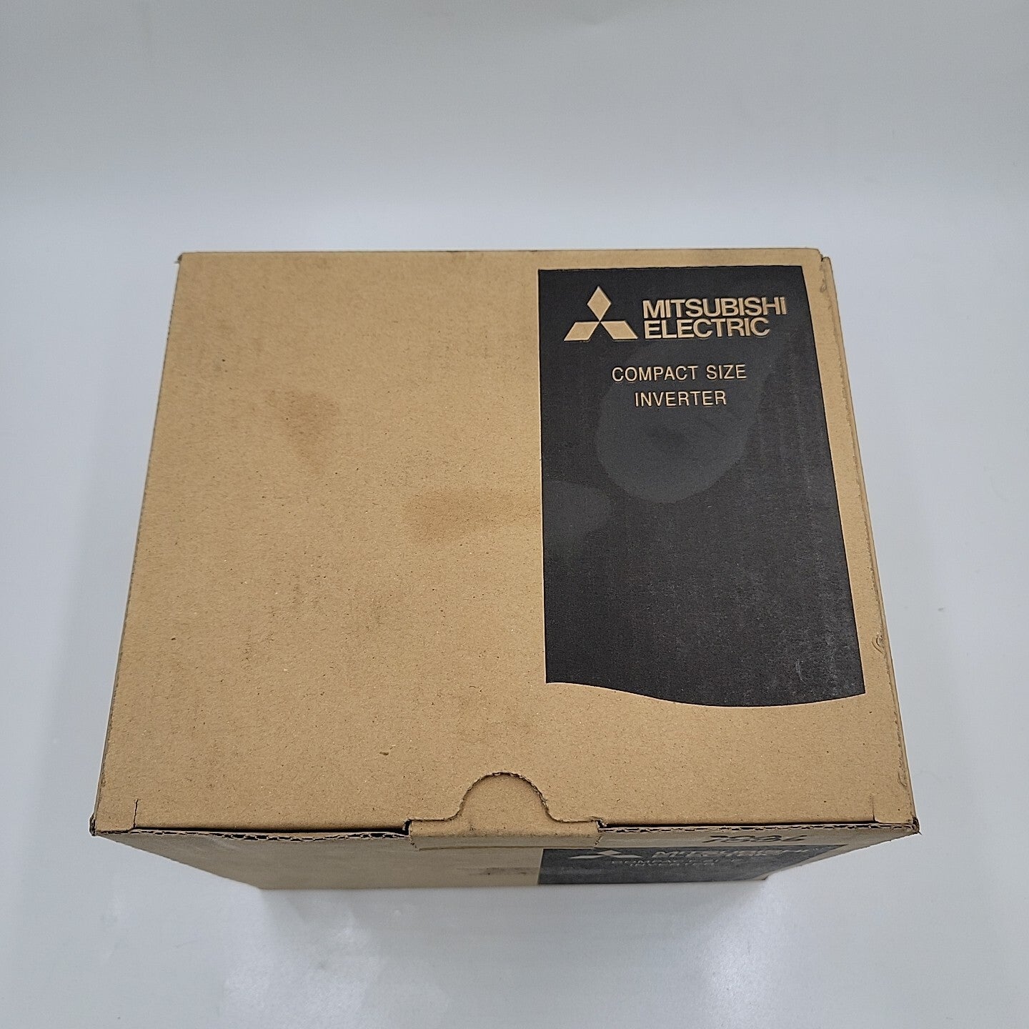 Mitsubishi Electric FR-D720-070-W1 Compact Size Inverter