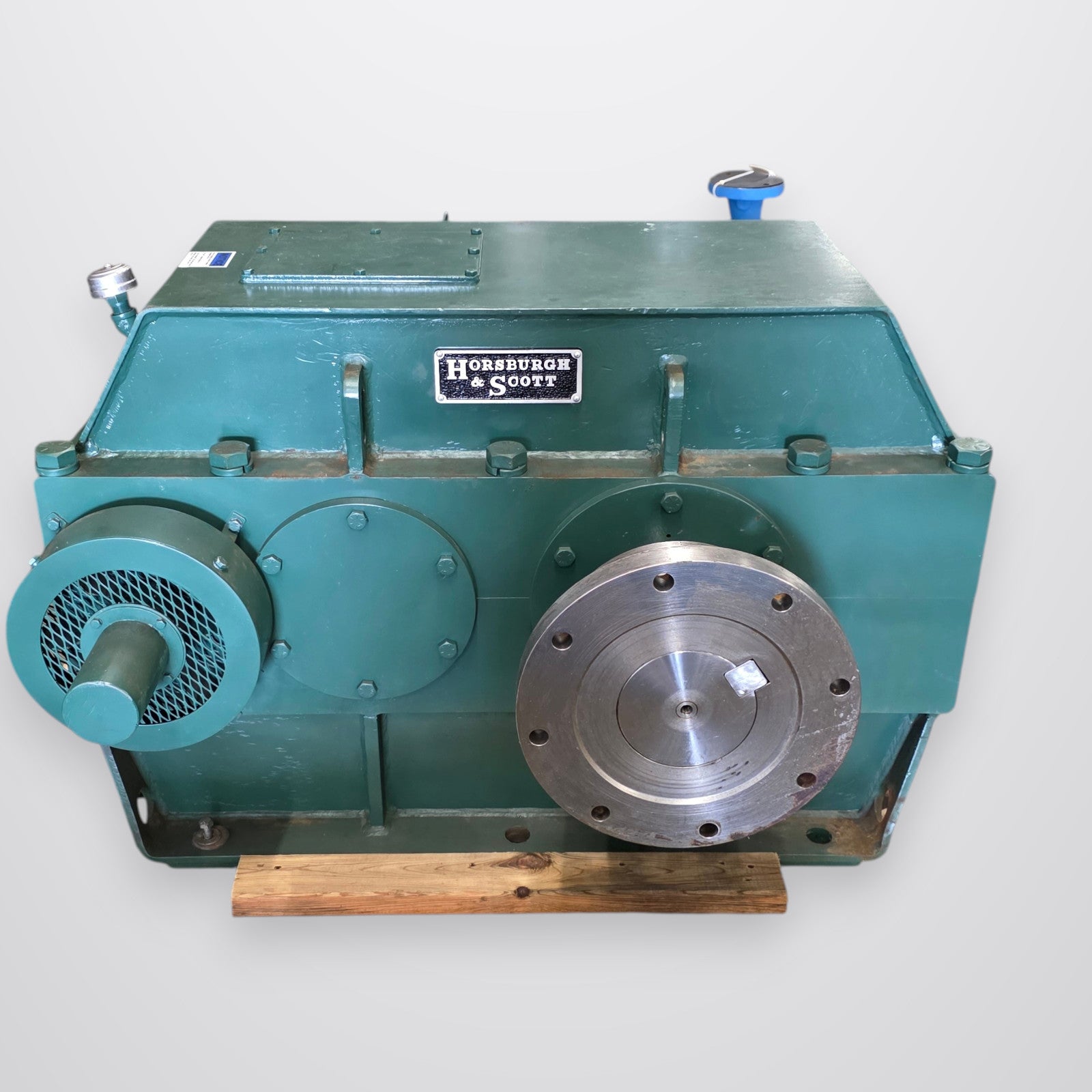 Horsburgh & Scott 155-D housing and mounting base