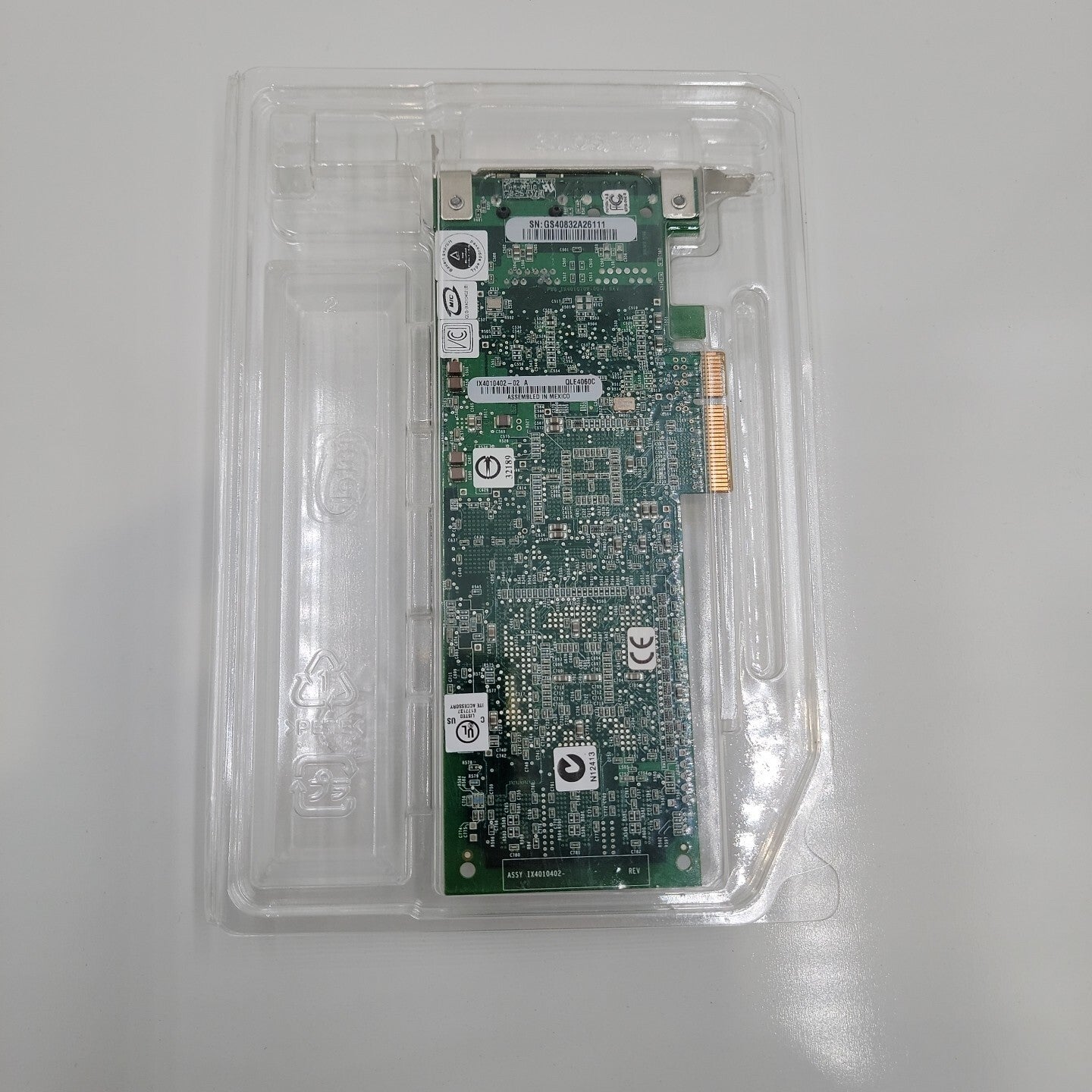 Q-LOGIC IX4010402-02 A Gigabit Ethernet network adapter