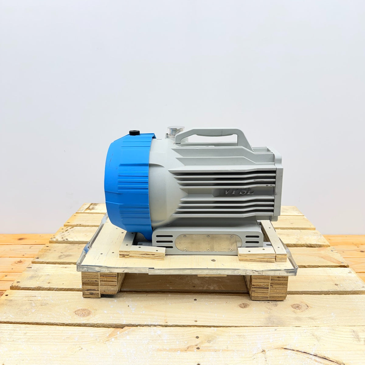 Bowah VPSL36 vacuum pump on its shipping base as received
