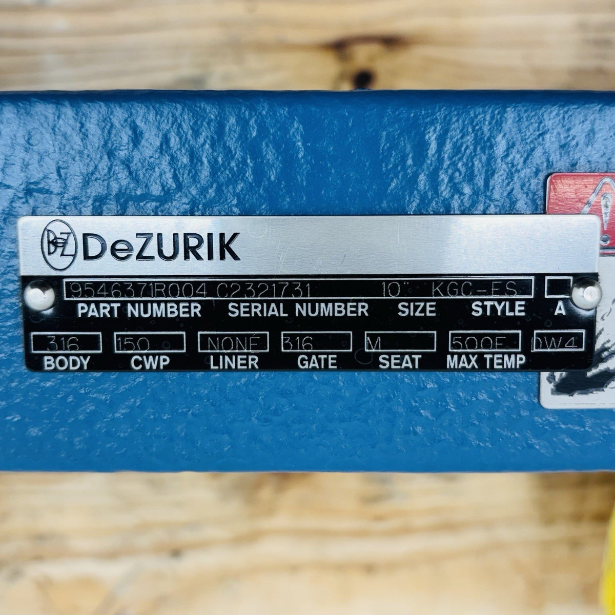 Dezurik 954637R004 10 in nameplate