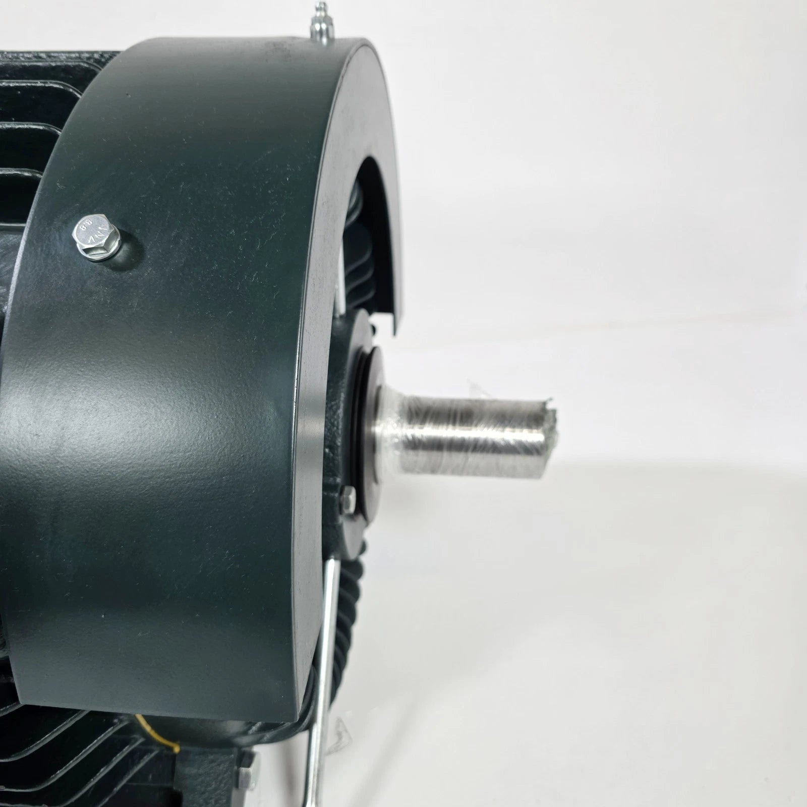Toshiba 0402XSSB41B-P Electric Motor 40HP, 3540RPM, 460V, TEFC, 3PH