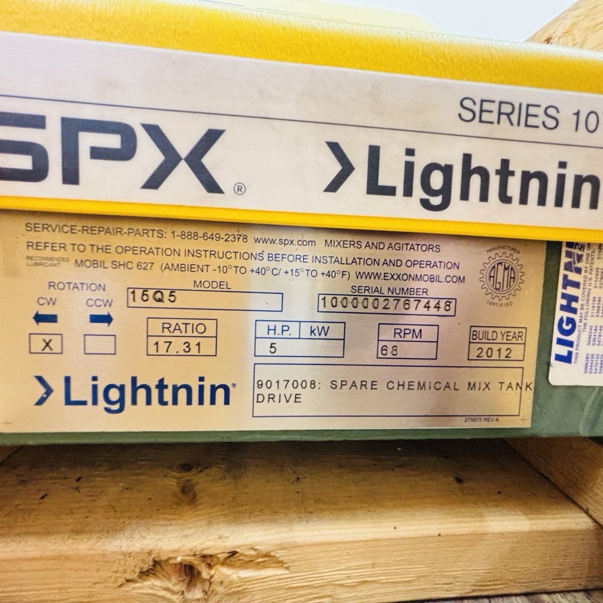 Lightnin 15Q5 nameplate