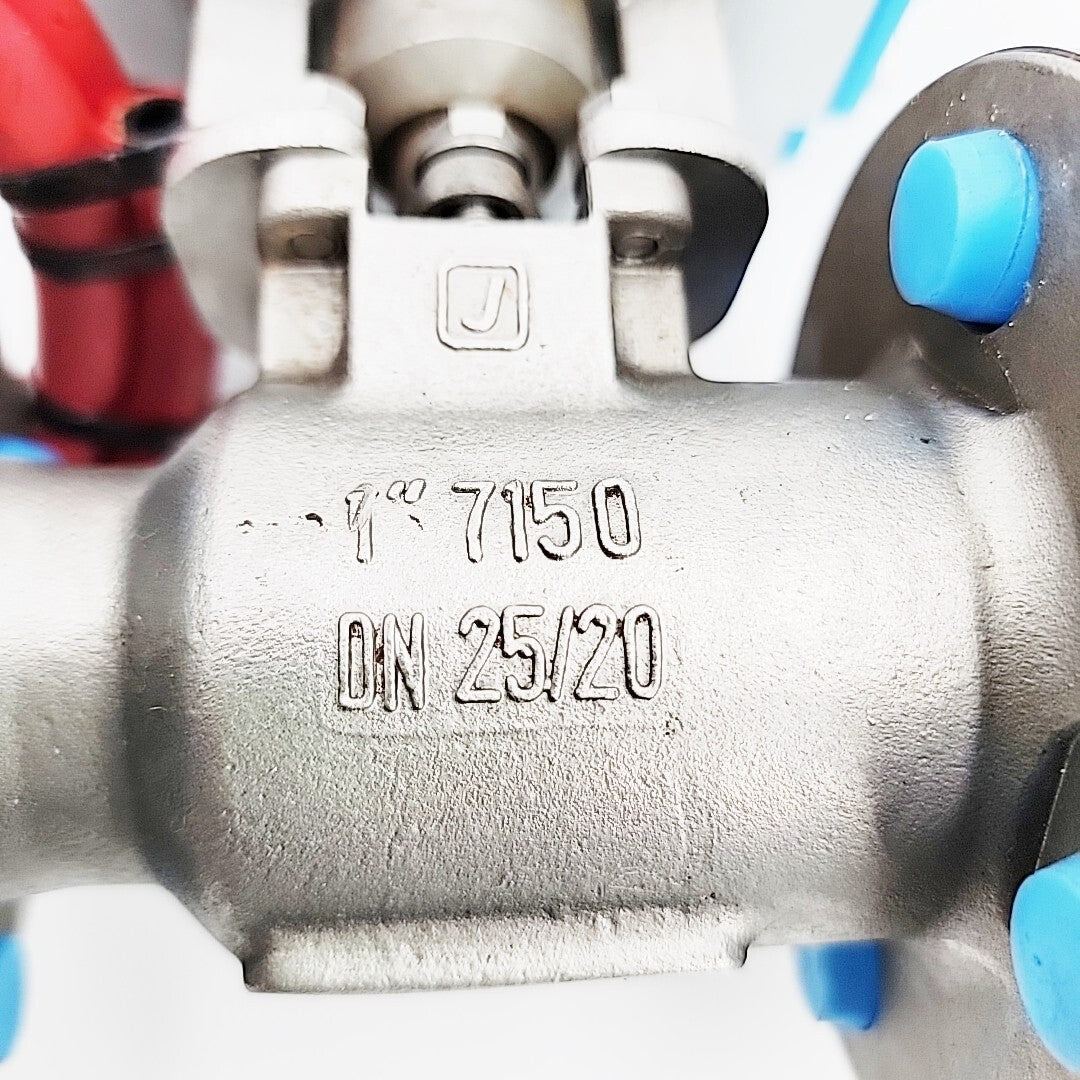 Jamesbury 1" CL-150 Ball Valve 7150313600XTZ2