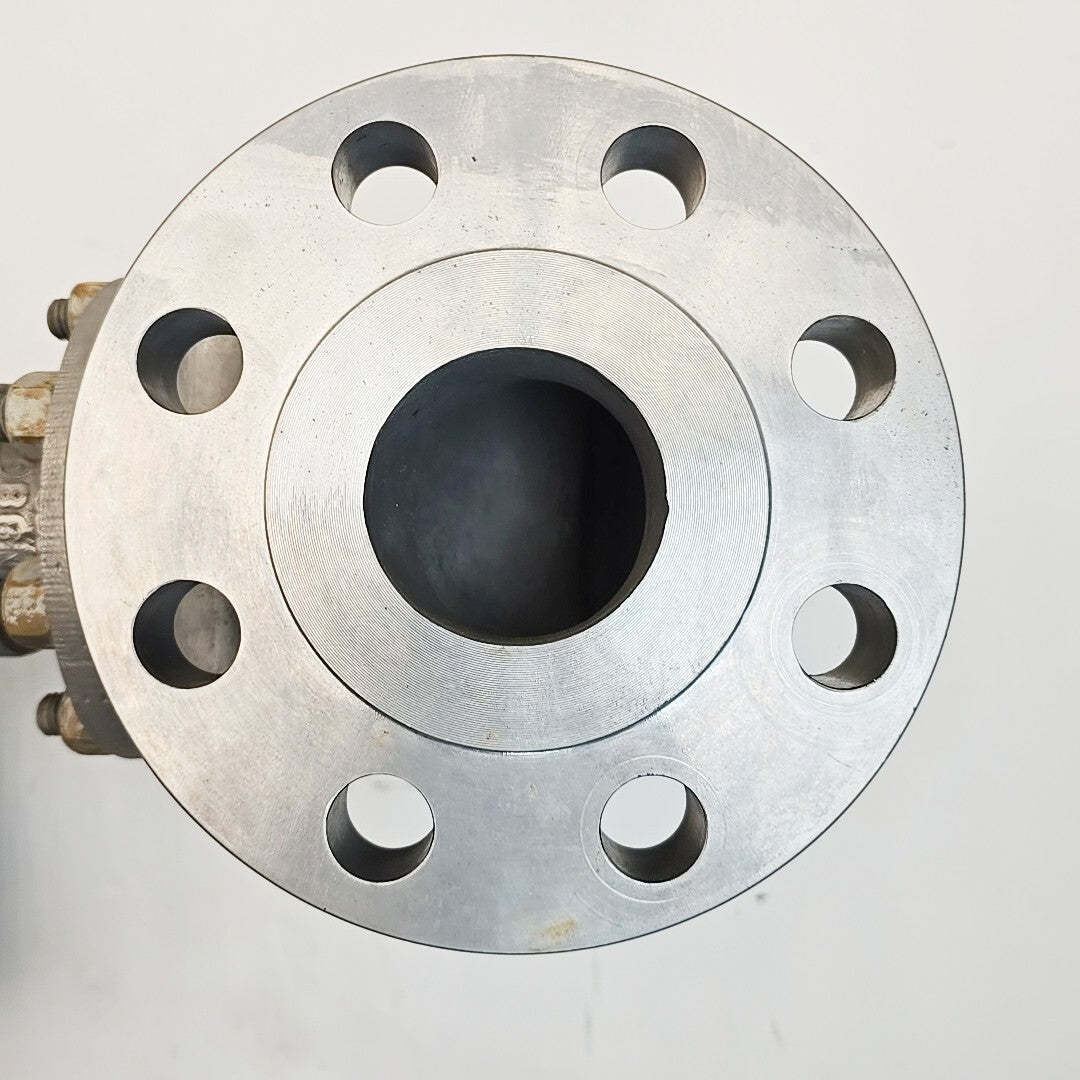 Fisher 2 1/2" ED CL-300 Control Valve CF8M With 667 Size 40 Pneumatic Actuator